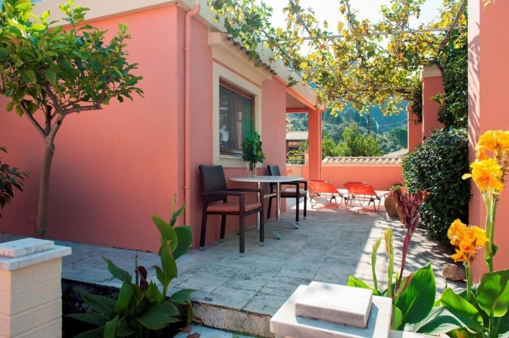 Amalia Cottages Άγιος Γόρδιος Εξωτερικό φωτογραφία