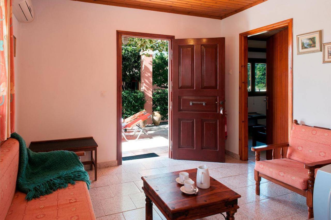 Amalia Cottages Άγιος Γόρδιος Εξωτερικό φωτογραφία